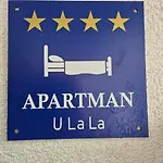 U La La アパート